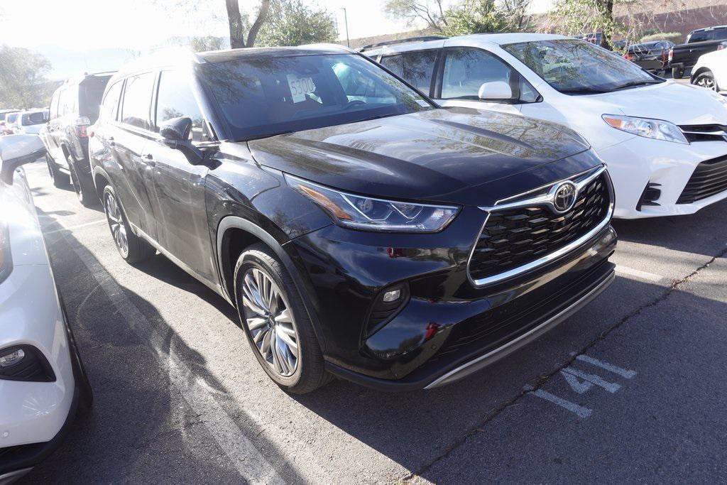 used 2023 Toyota Highlander car, priced at $42,588
