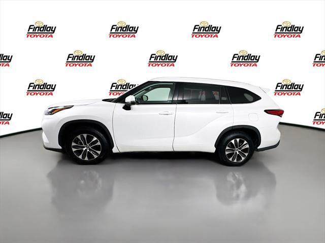 used 2022 Toyota Highlander car, priced at $34,988