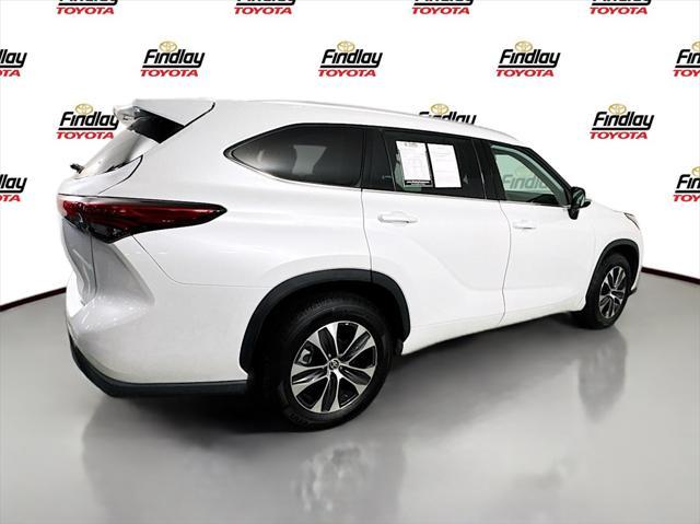 used 2022 Toyota Highlander car, priced at $34,988