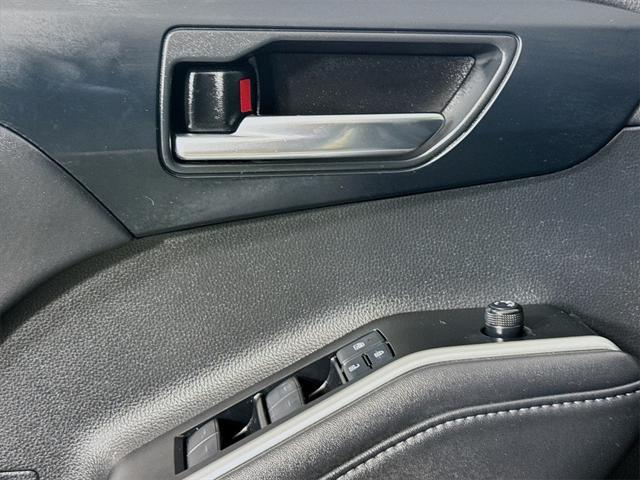 used 2021 Toyota Highlander car, priced at $39,488