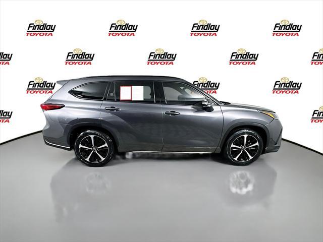 used 2021 Toyota Highlander car, priced at $39,488