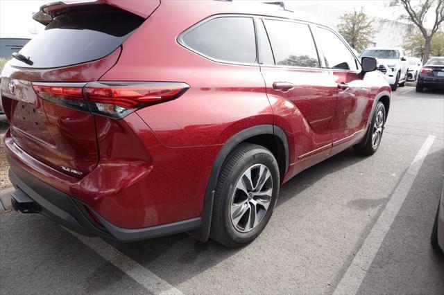 used 2022 Toyota Highlander car, priced at $35,488