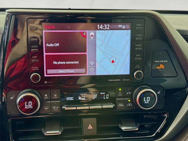 used 2022 Toyota Highlander car, priced at $38,828