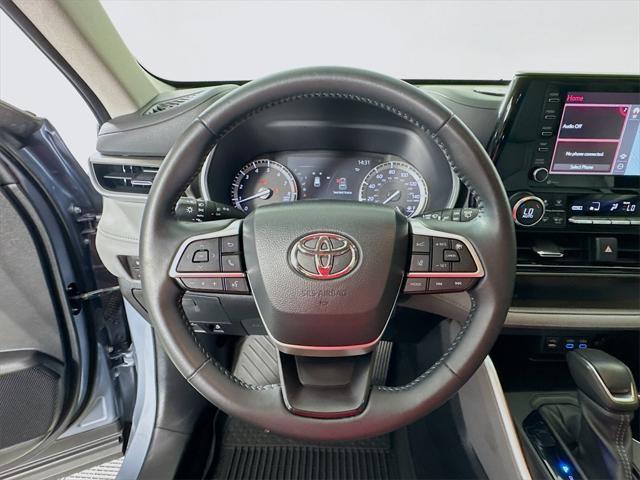 used 2022 Toyota Highlander car, priced at $38,828