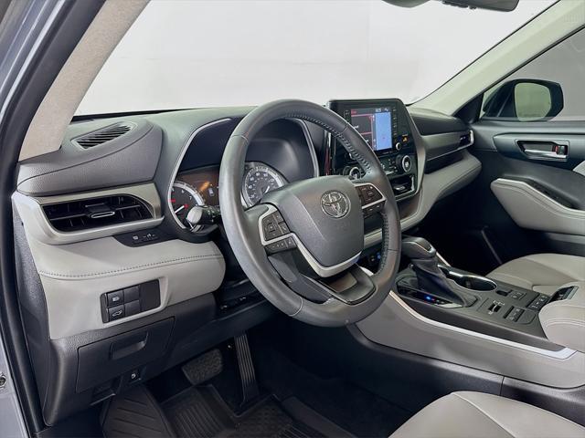 used 2022 Toyota Highlander car, priced at $38,828