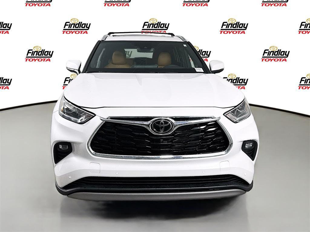 new 2025 Toyota Highlander car, priced at $58,097