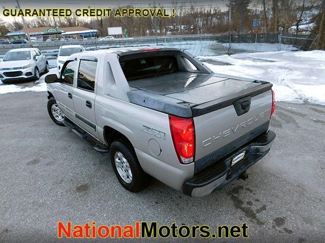 used 2006 Chevrolet Avalanche car, priced at $4,495