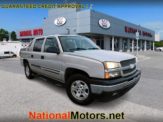 used 2006 Chevrolet Avalanche car, priced at $4,495