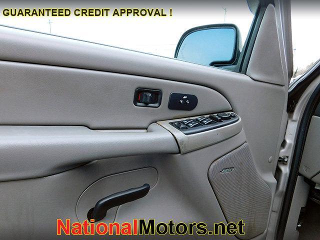 used 2006 Chevrolet Avalanche car, priced at $4,495