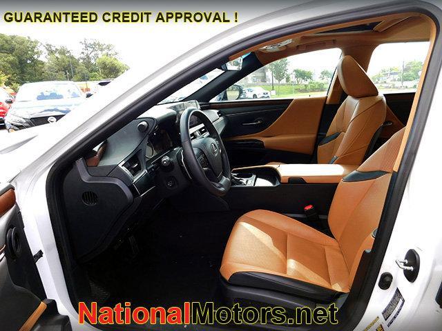 used 2023 Lexus ES 250 car, priced at $29,895