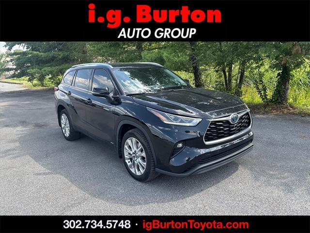 used 2021 Toyota Highlander Hybrid car, priced at $42,500