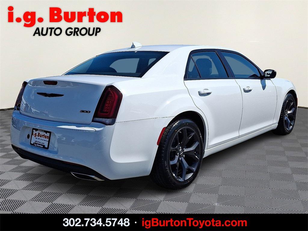 used 2022 Chrysler 300 car, priced at $26,900