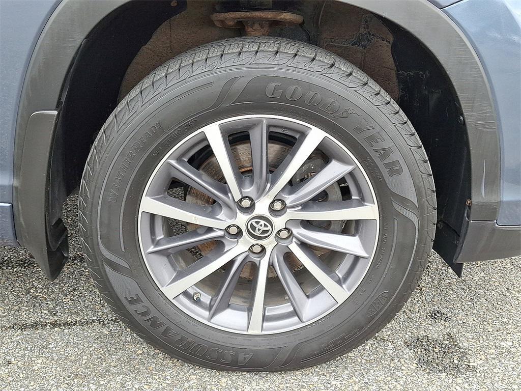 used 2018 Toyota Highlander car, priced at $24,000