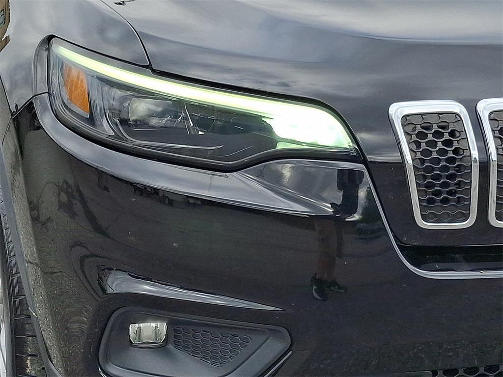 used 2020 Jeep Cherokee car, priced at $18,300