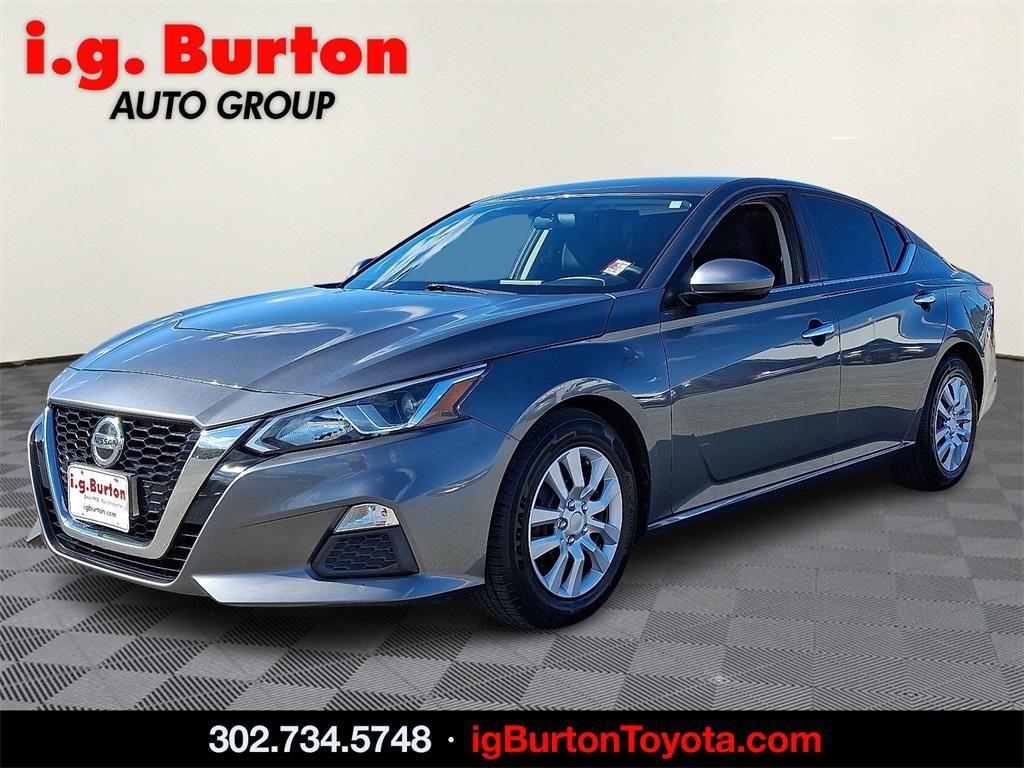 used 2019 Nissan Altima car, priced at $14,000