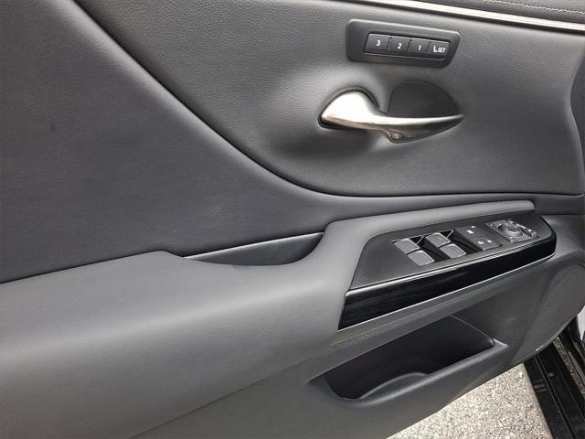 used 2023 Lexus ES 350 car, priced at $39,300