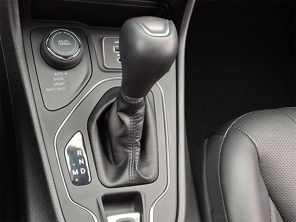 used 2021 Jeep Cherokee car, priced at $24,400