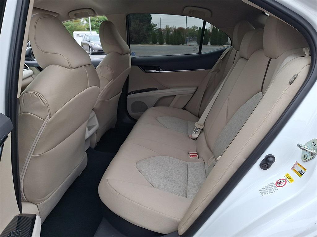 used 2018 Toyota Camry Hybrid car, priced at $18,800