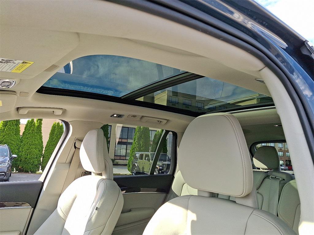 used 2018 Volvo XC90 car, priced at $22,000