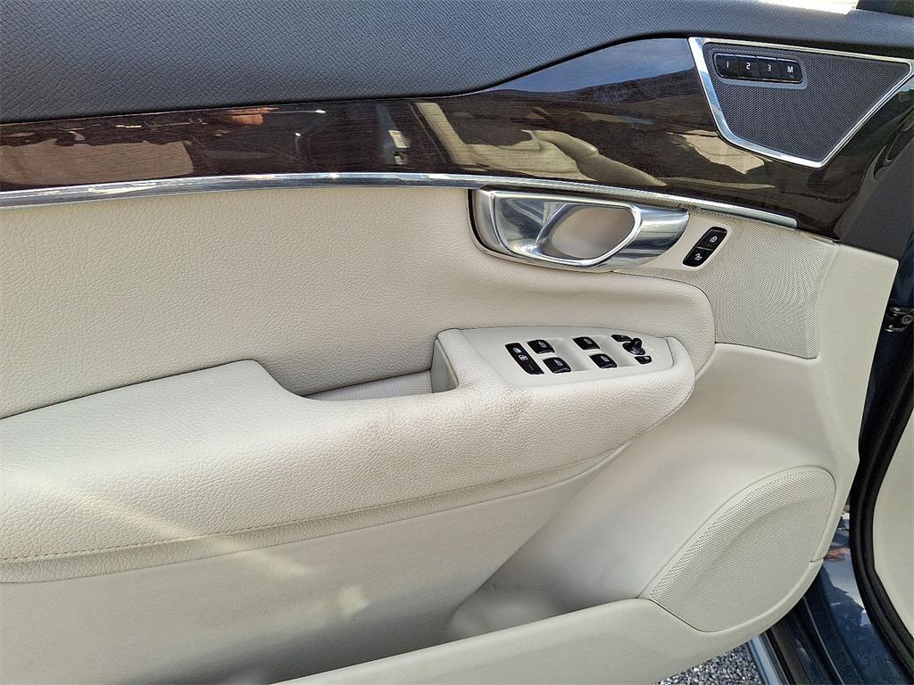 used 2018 Volvo XC90 car, priced at $22,000