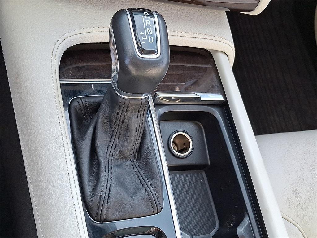 used 2018 Volvo XC90 car, priced at $22,000