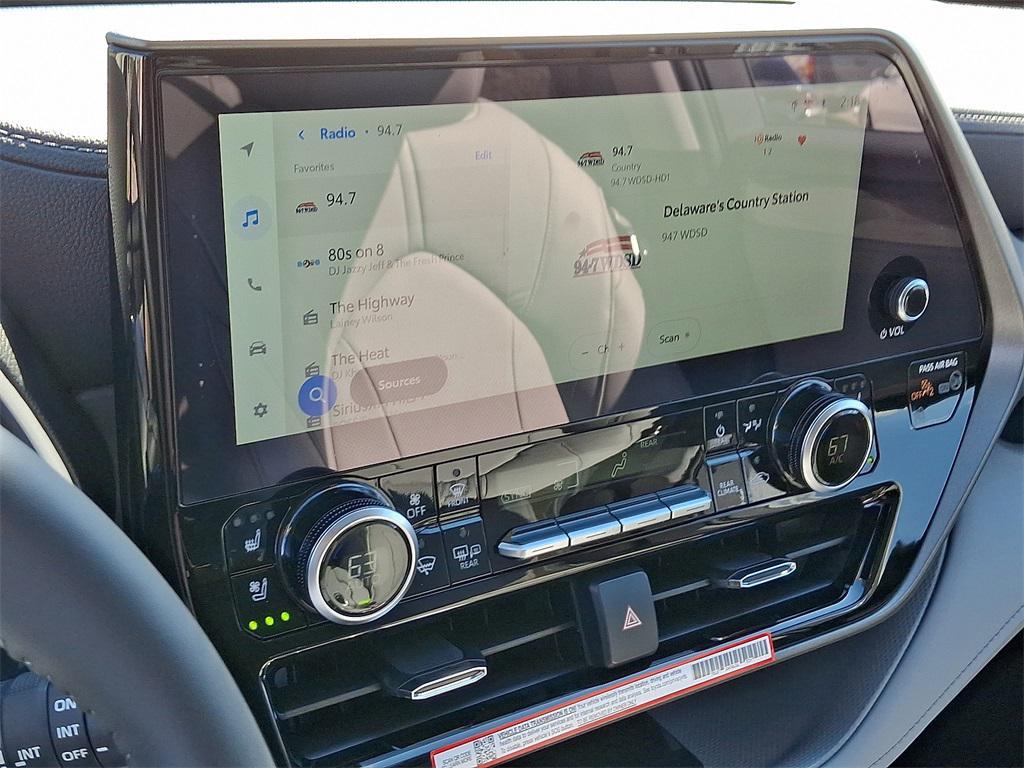 new 2025 Toyota Highlander car, priced at $52,858
