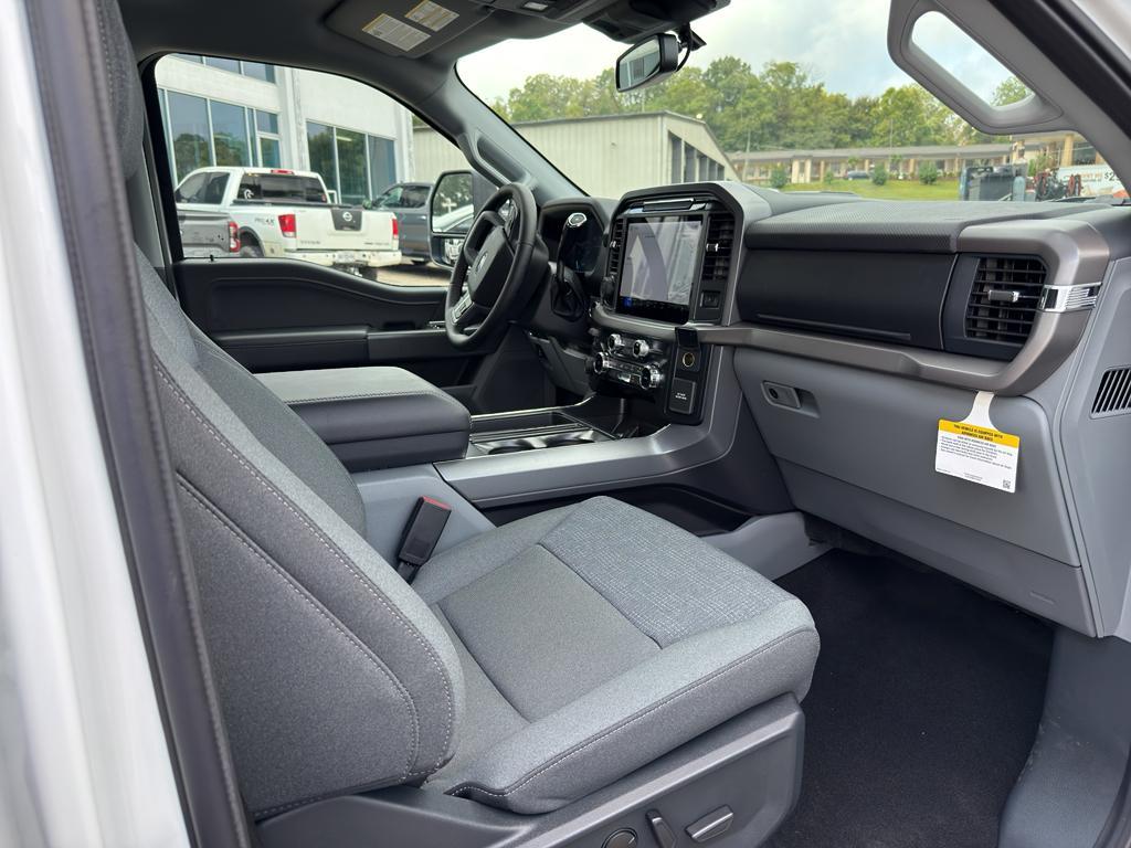 new 2025 Ford F-150 car, priced at $59,725
