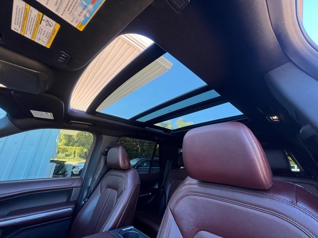 used 2023 Ford Expedition car, priced at $45,499