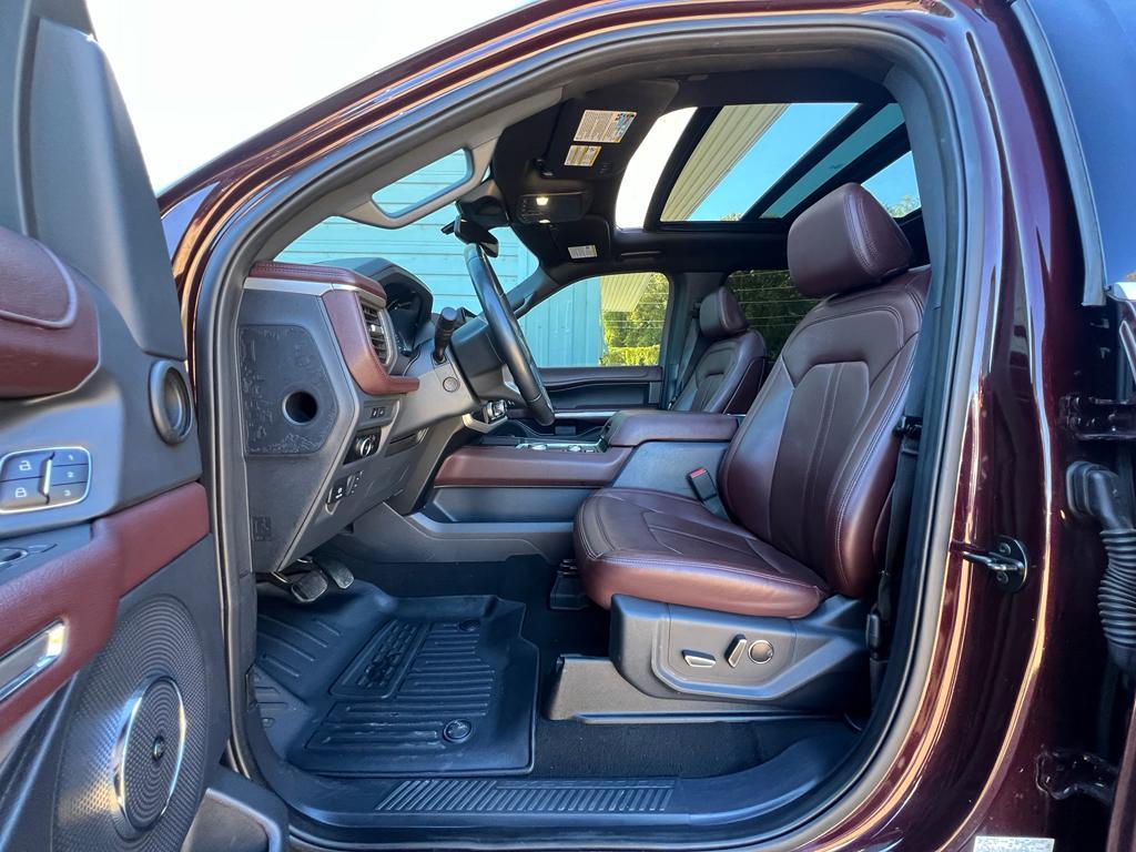 used 2023 Ford Expedition car, priced at $45,499