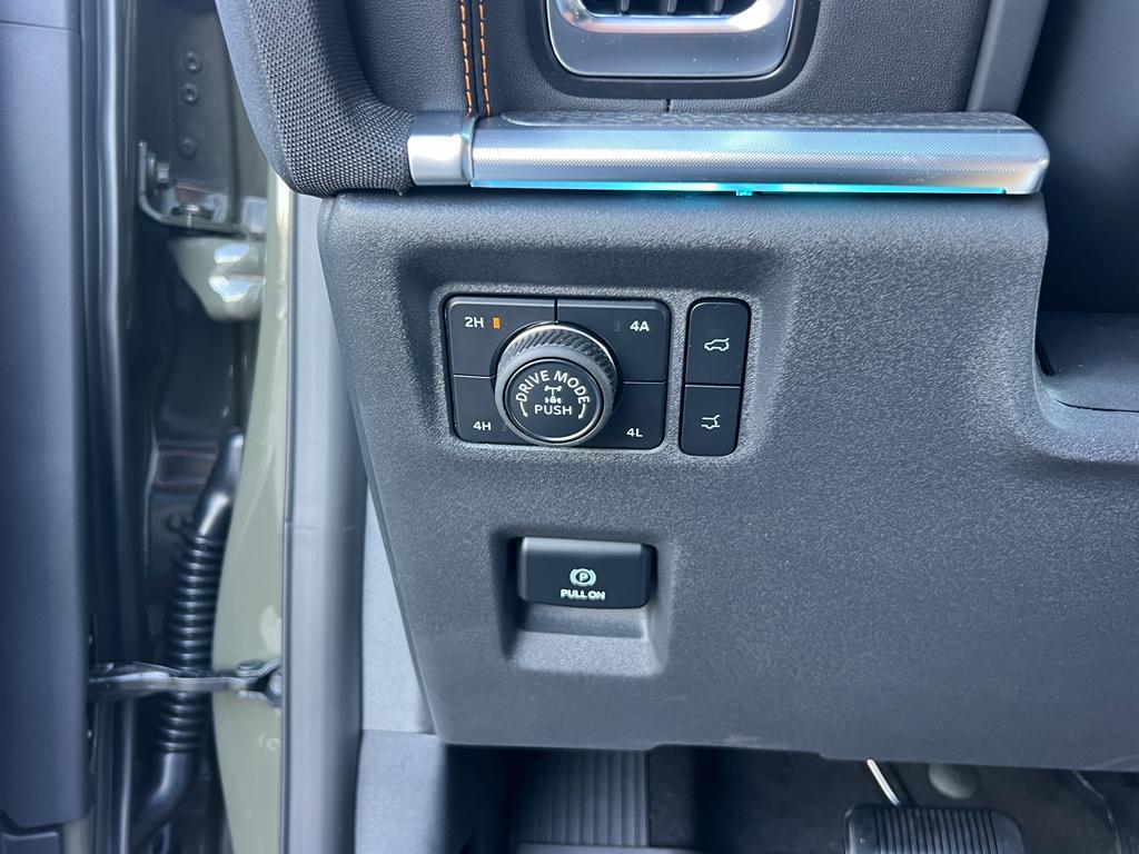 new 2025 Ford Expedition car, priced at $85,185