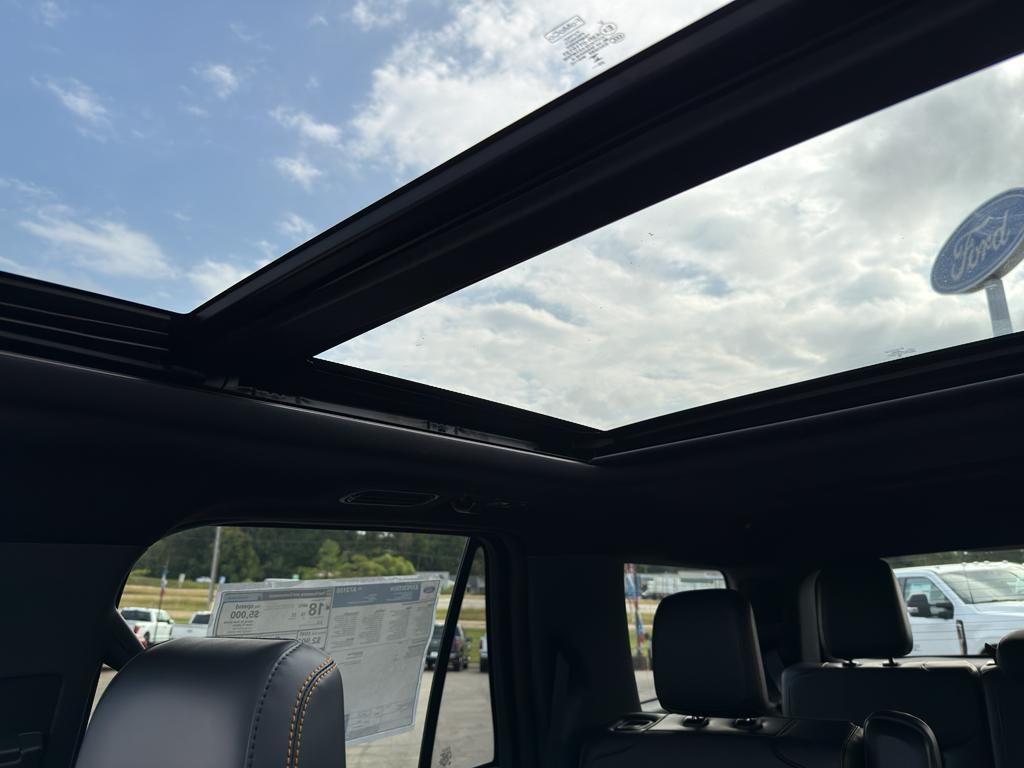 new 2025 Ford Expedition car, priced at $85,185
