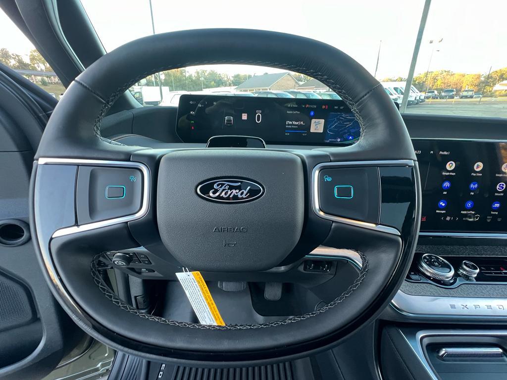 new 2025 Ford Expedition car, priced at $85,185