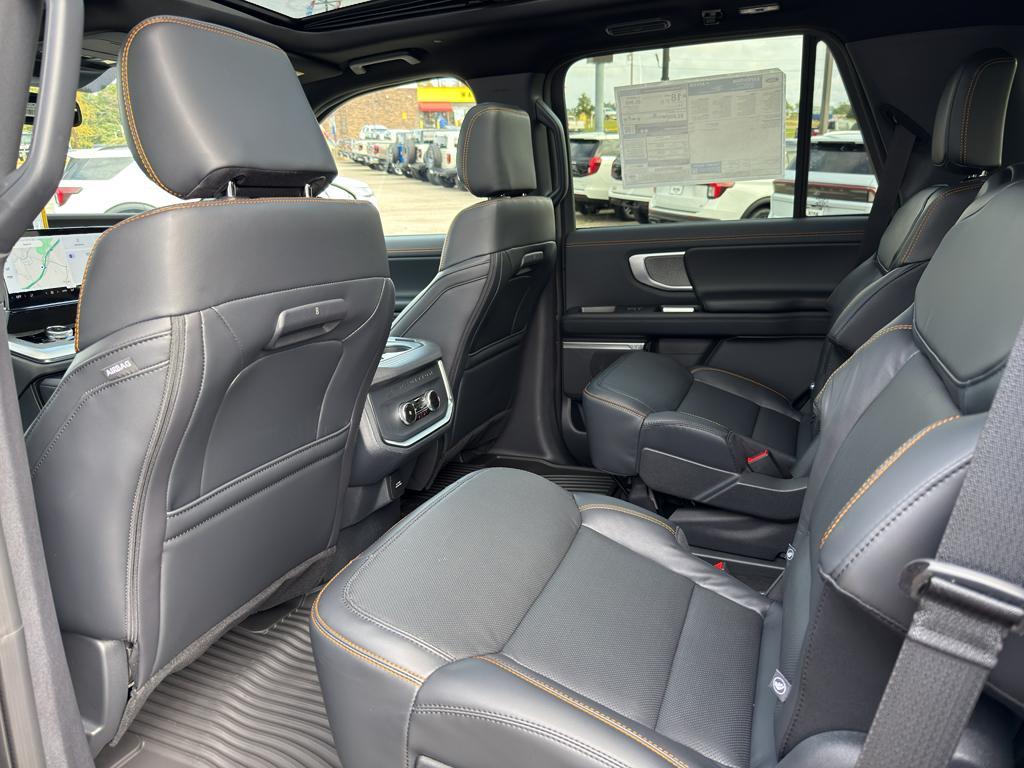 new 2025 Ford Expedition car, priced at $85,185