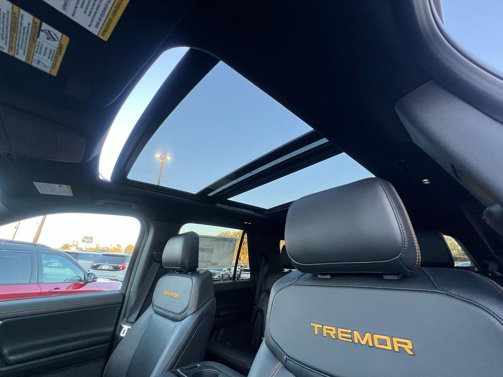 new 2025 Ford Expedition car, priced at $85,185