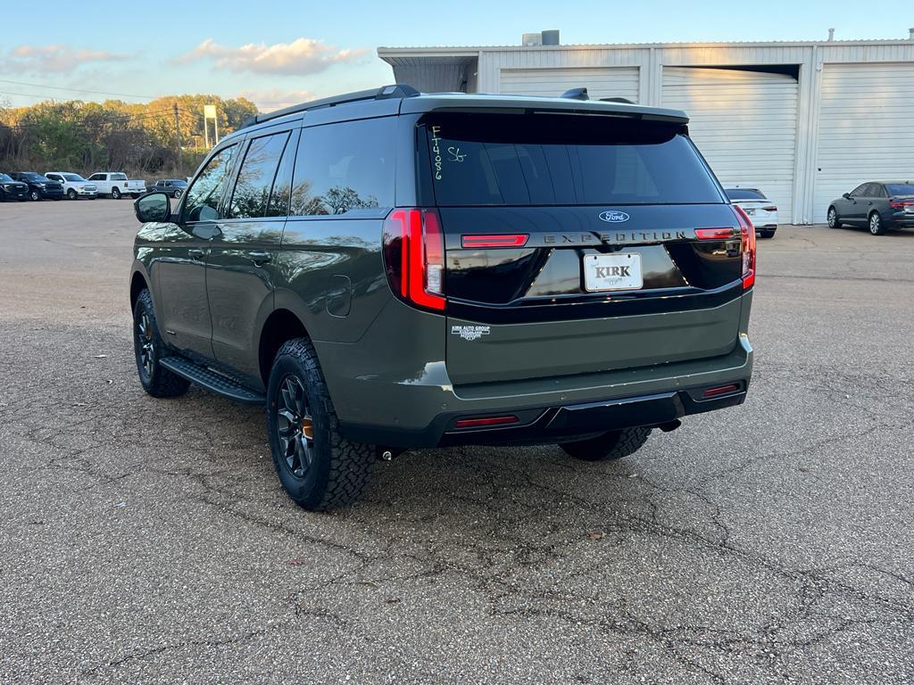 new 2025 Ford Expedition car, priced at $85,185