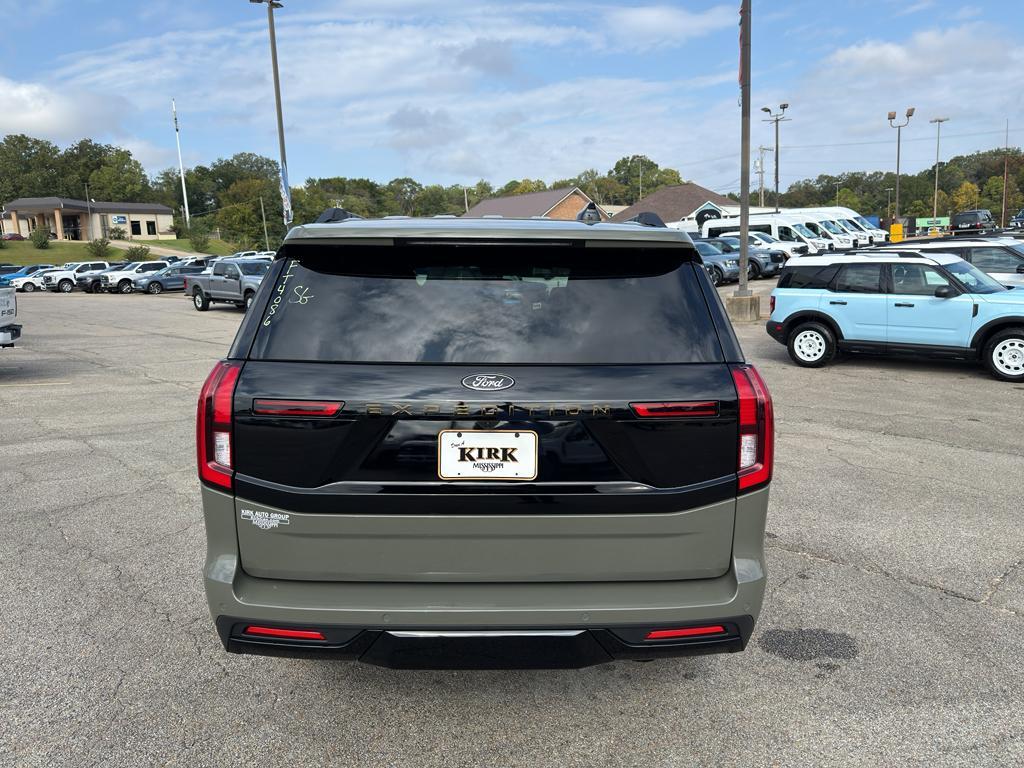 new 2025 Ford Expedition car, priced at $85,185