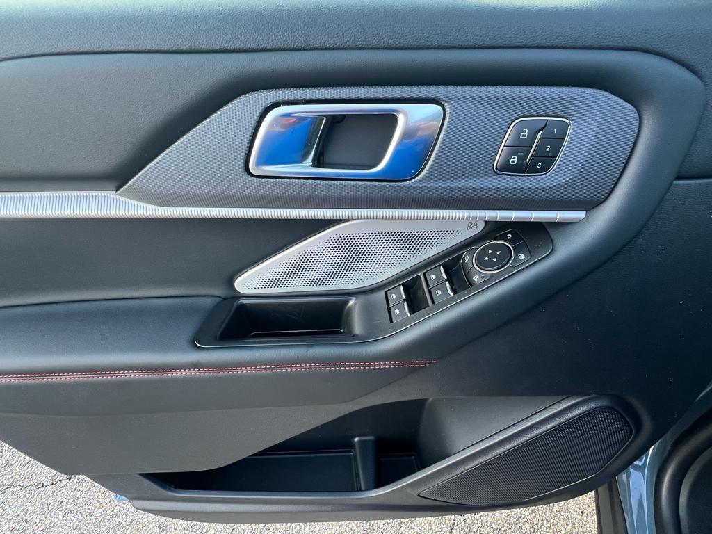 new 2025 Ford Explorer car, priced at $62,355