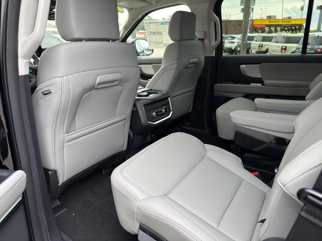 new 2025 Ford Expedition car, priced at $73,130
