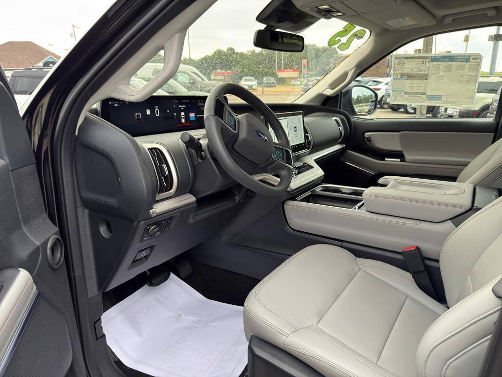 new 2025 Ford Expedition car, priced at $73,130