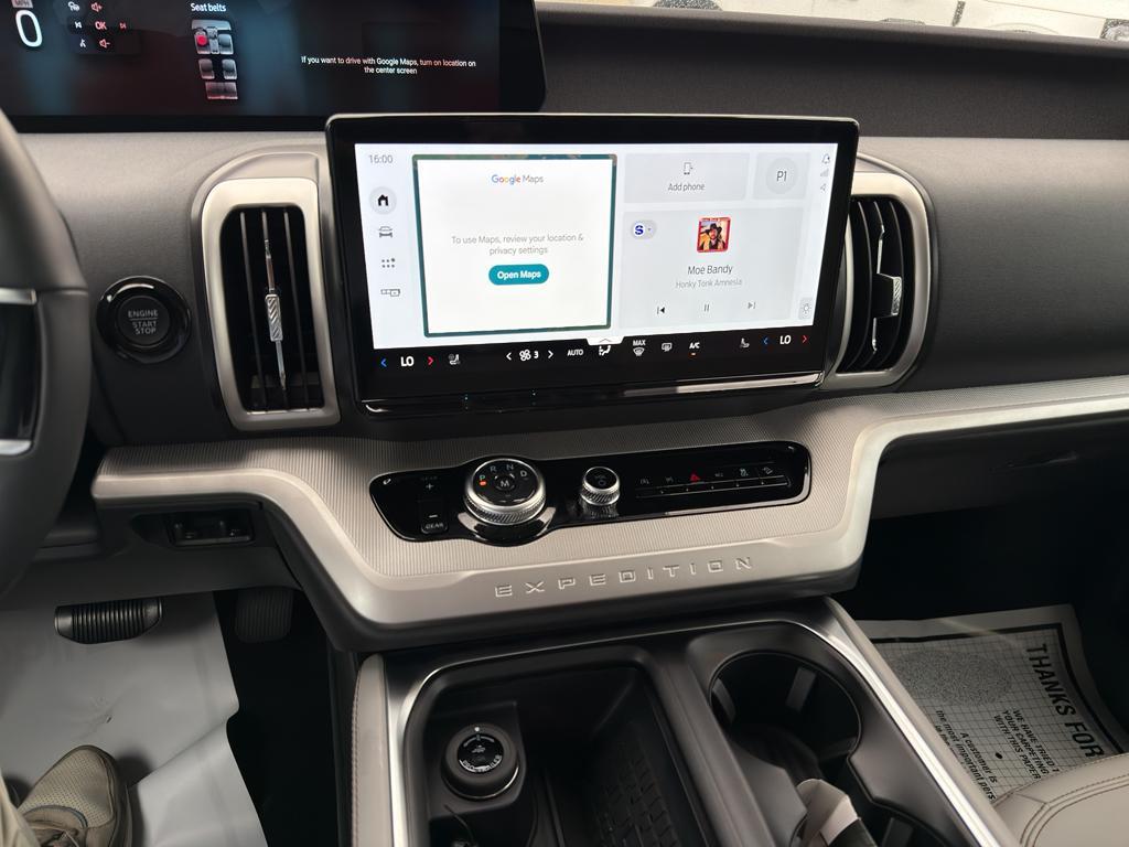 new 2025 Ford Expedition car, priced at $73,130