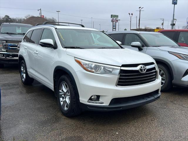 used 2015 Toyota Highlander car, priced at $19,897