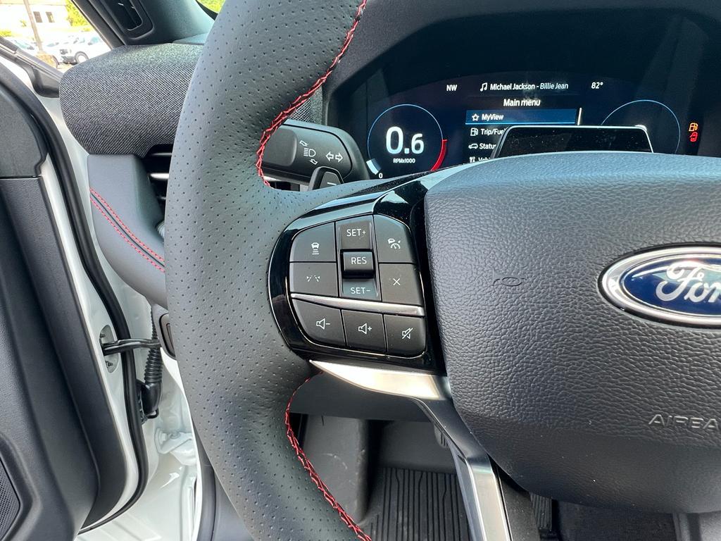 new 2025 Ford Explorer car, priced at $64,575