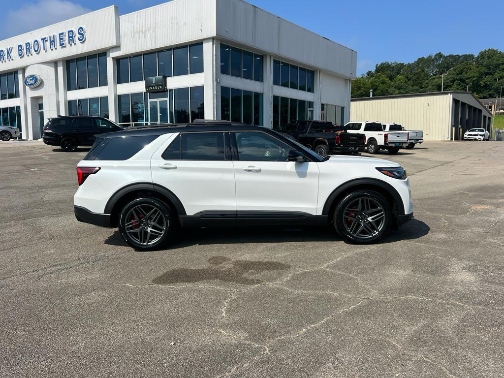 new 2025 Ford Explorer car, priced at $64,575