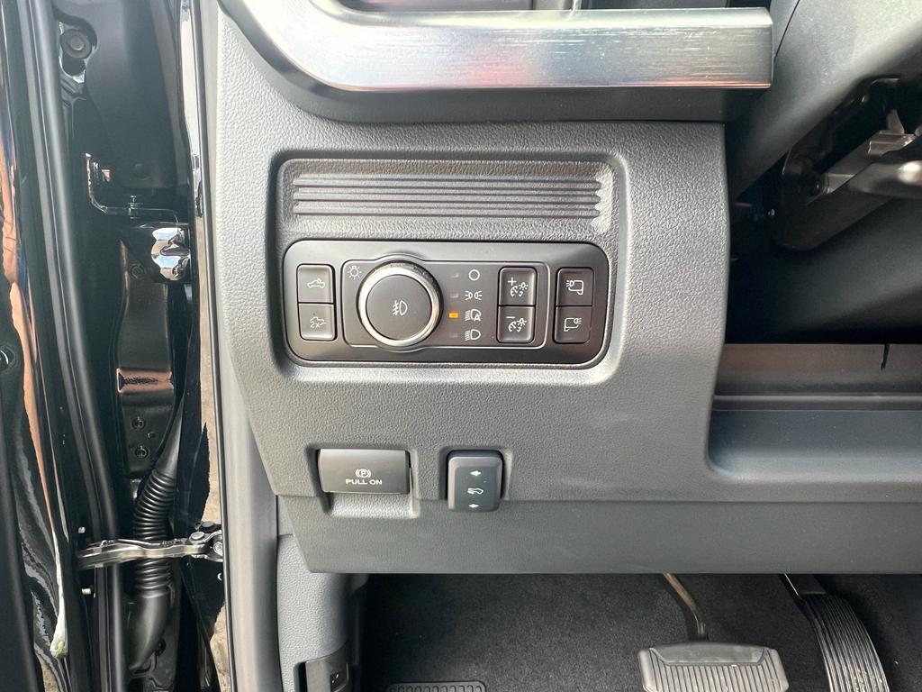 new 2025 Ford F-250 car, priced at $76,330