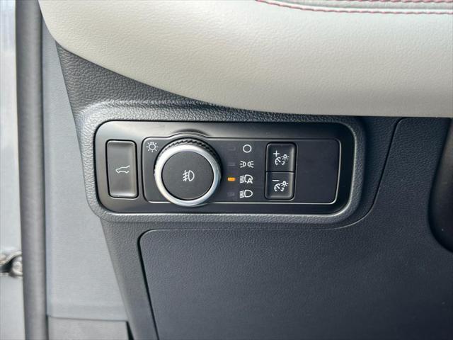 new 2025 Ford Explorer car