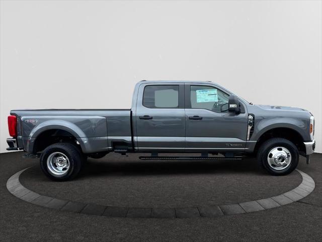 new 2025 Ford F-350 car, priced at $74,290