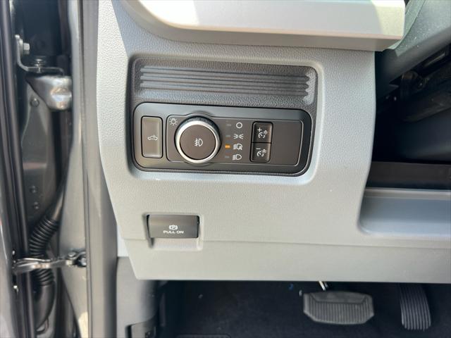 new 2025 Ford F-250 car, priced at $76,300