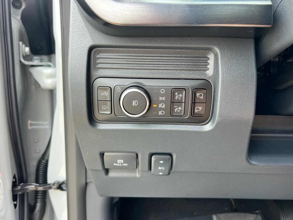 new 2025 Ford F-250 car, priced at $91,105