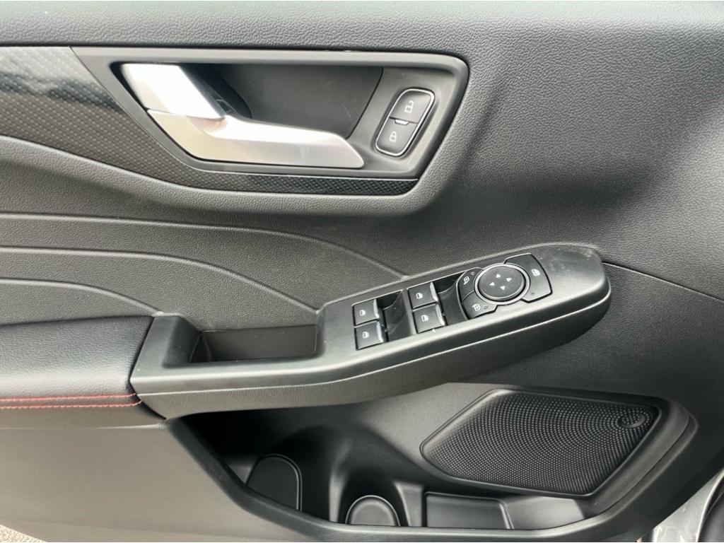 new 2025 Ford Escape car, priced at $33,700