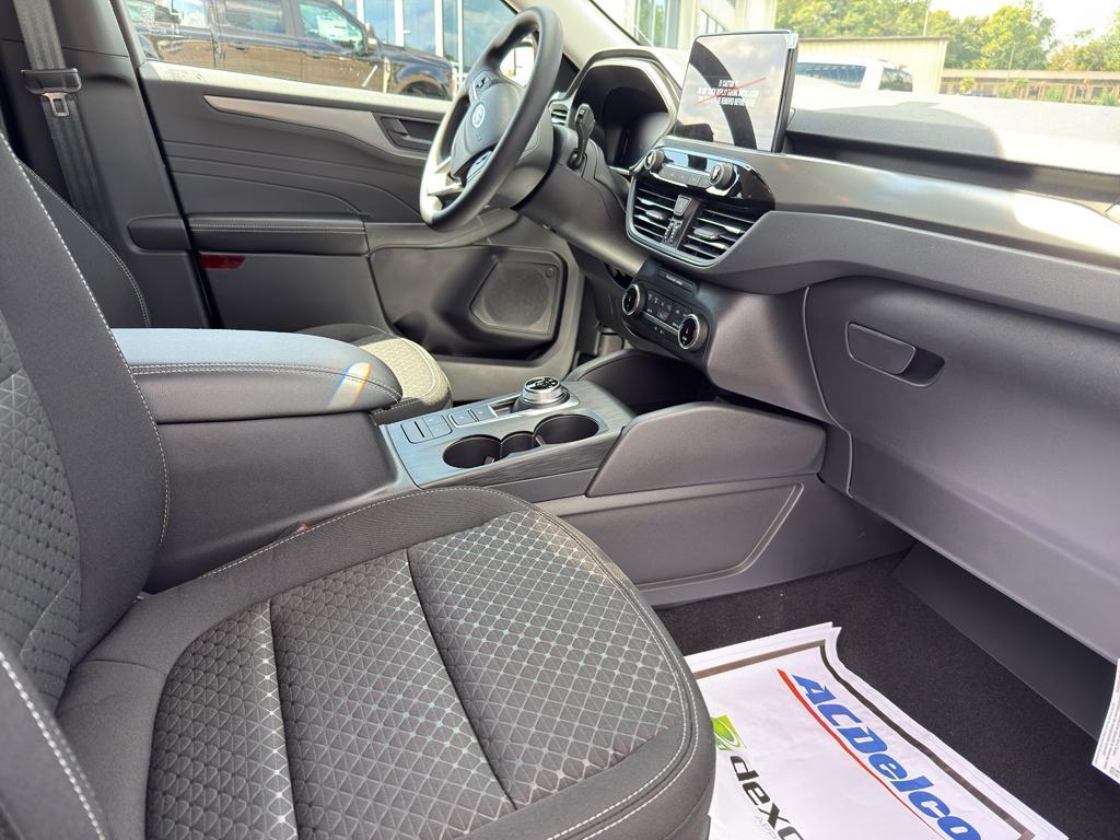new 2025 Ford Escape car, priced at $32,050